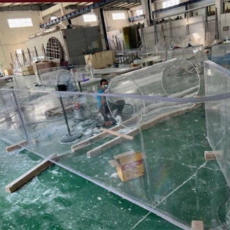 Črne akrilne stenske plošče